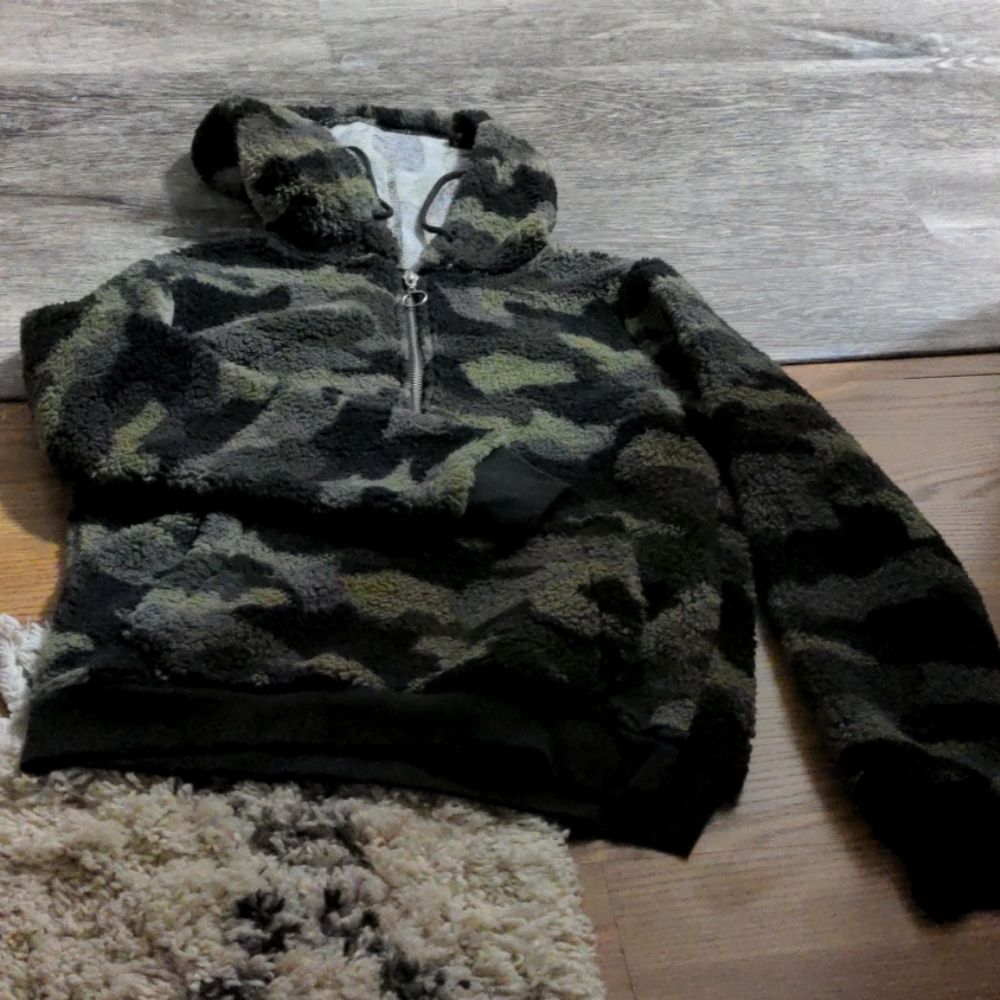 Camo hoodie